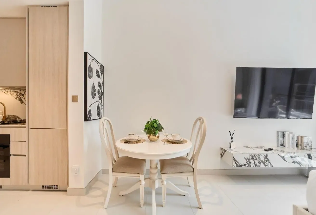 Modern Studio at Arjan | Community Views