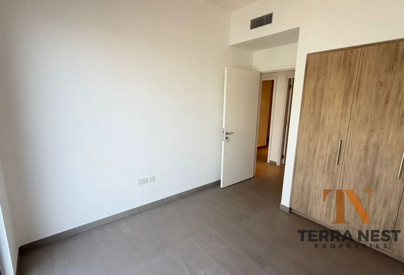 BRIGHT 3 BR | BIGGER LAYOUT | COMMUNITY VIEW