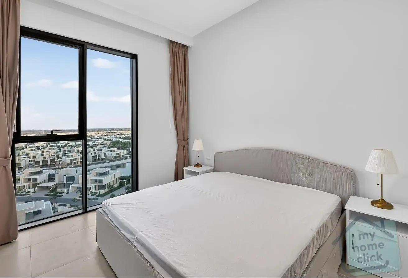 Furnished 1 BDR | Mid Floor | Community View