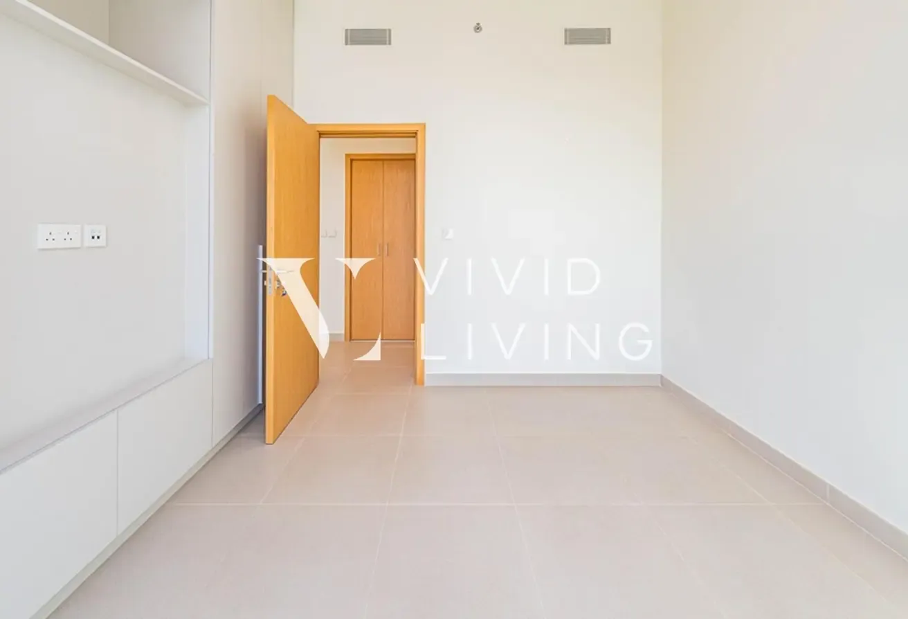 BRAND NEW | HIGH FLOOR | VILLA VIEW