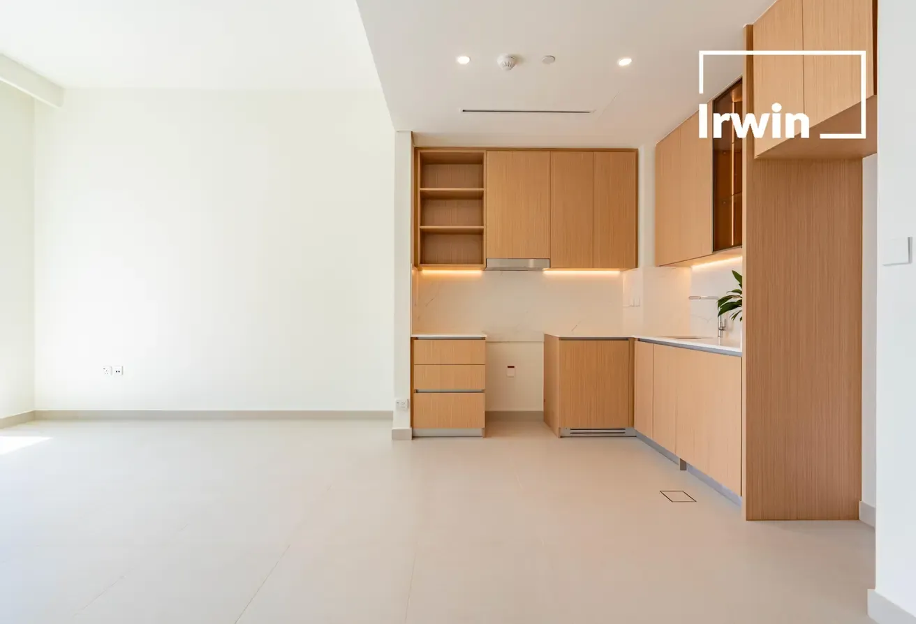 Close to Mall | Brand New | Vacant Now