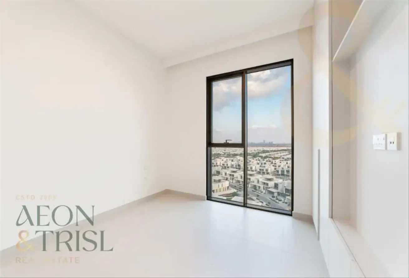 Brand New 1BR | Direct on the Park | Ready to Move