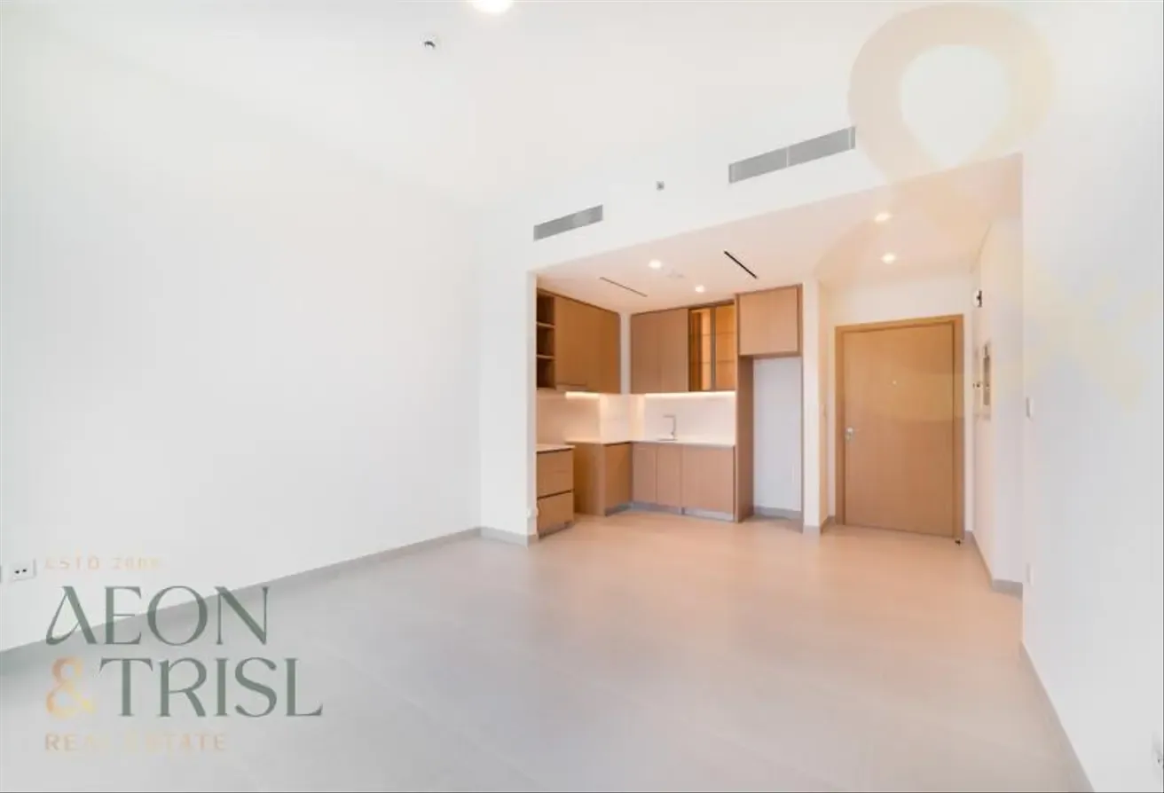 Brand New 1BR | Direct on the Park | Ready to Move