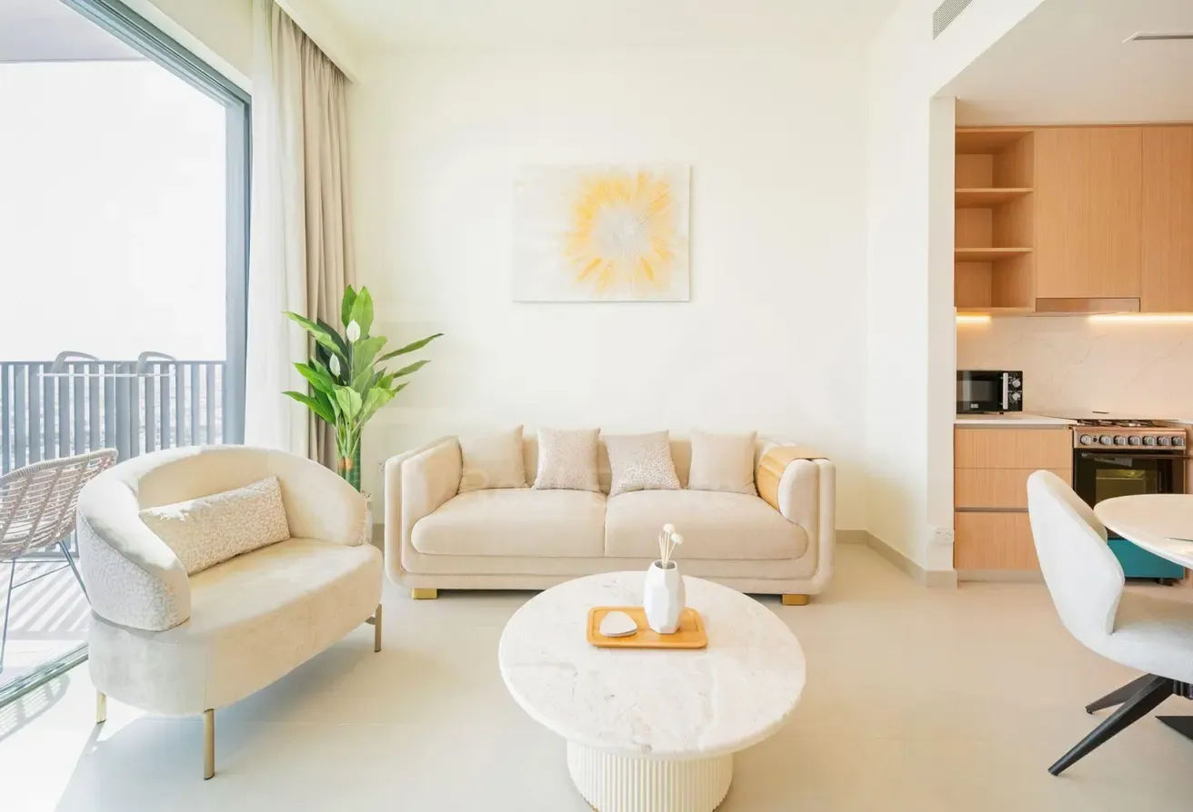 FULLY FURNISHED | SKYLINE VIEW | MID FLOOR
