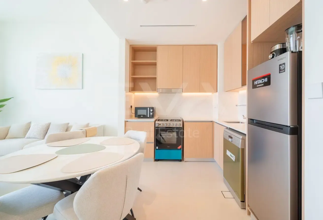FULLY FURNISHED | SKYLINE VIEW | MID FLOOR