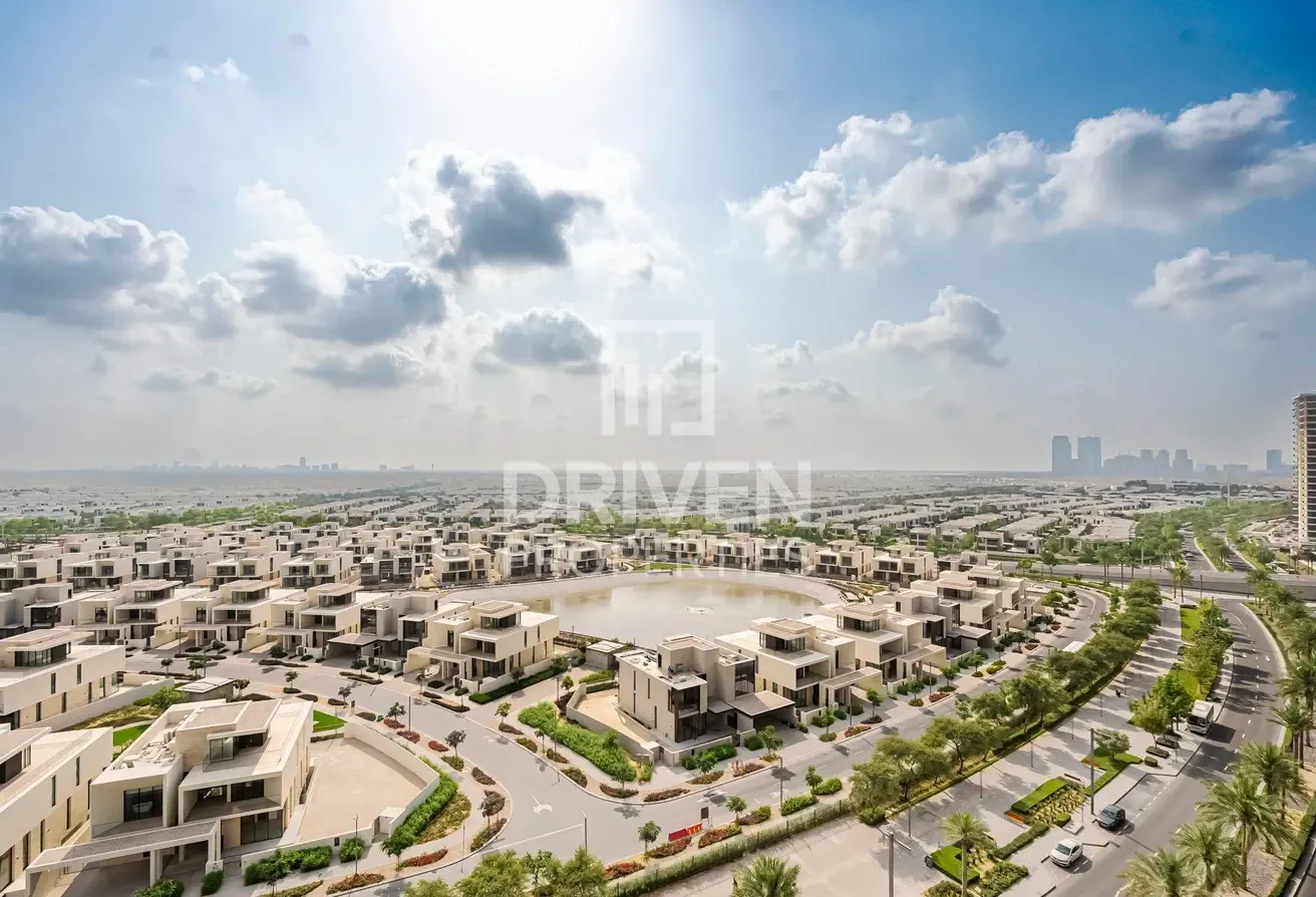Vacant | High Floor | Address Villa Facing