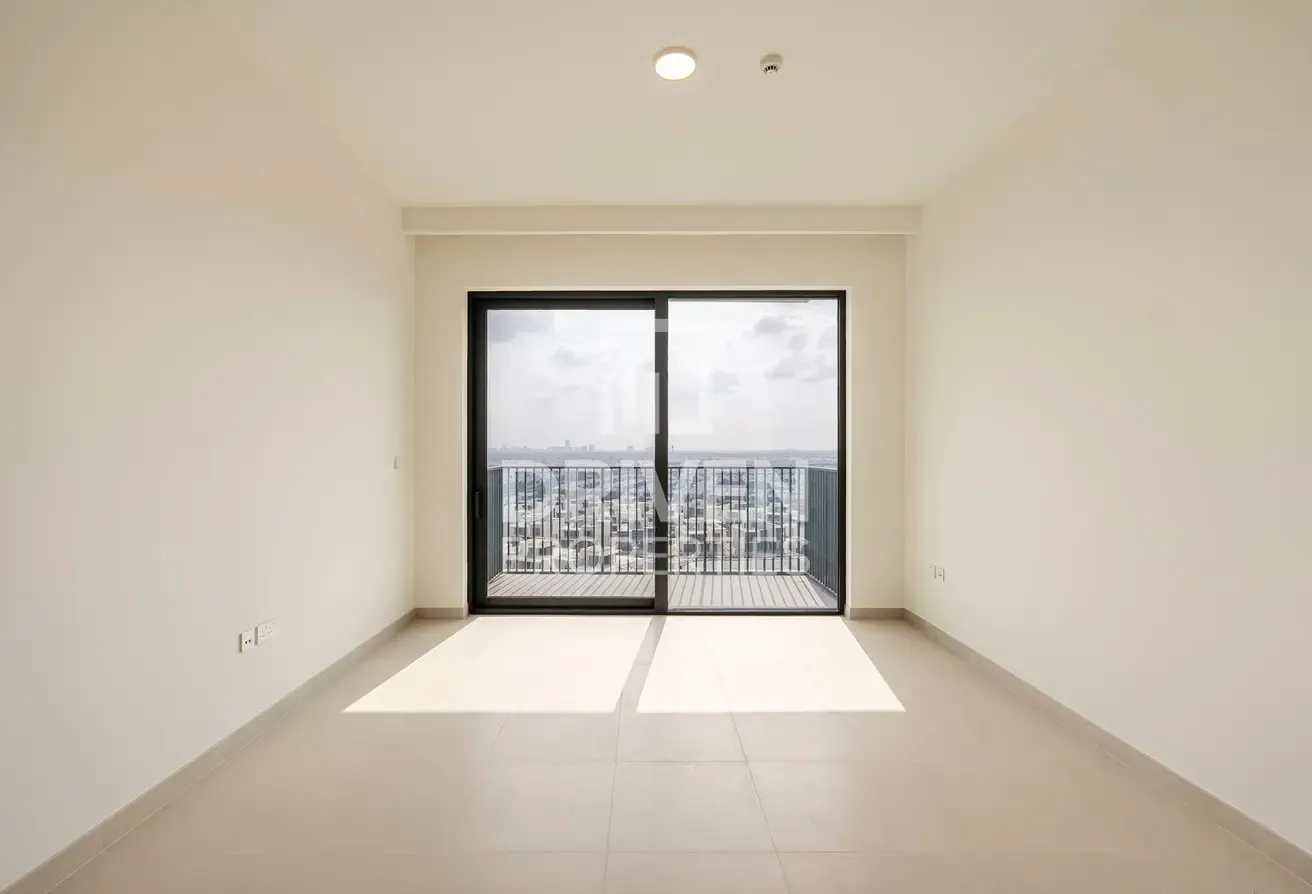 Vacant | High Floor | Address Villa Facing