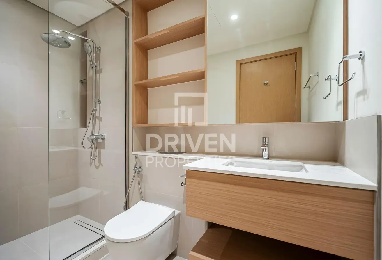 Vacant | High Floor | Address Villa Facing