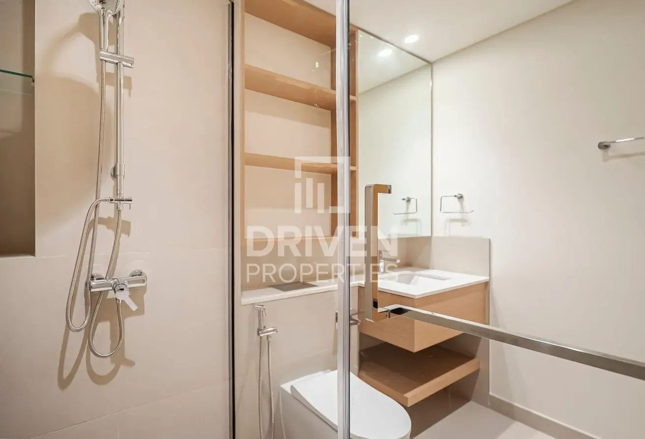 Vacant | High Floor | Address Villa Facing