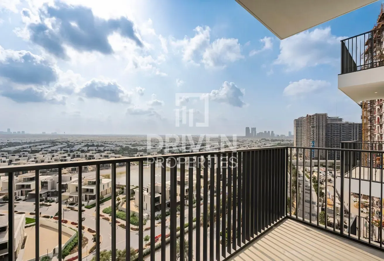 Vacant | High Floor | Address Villa Facing