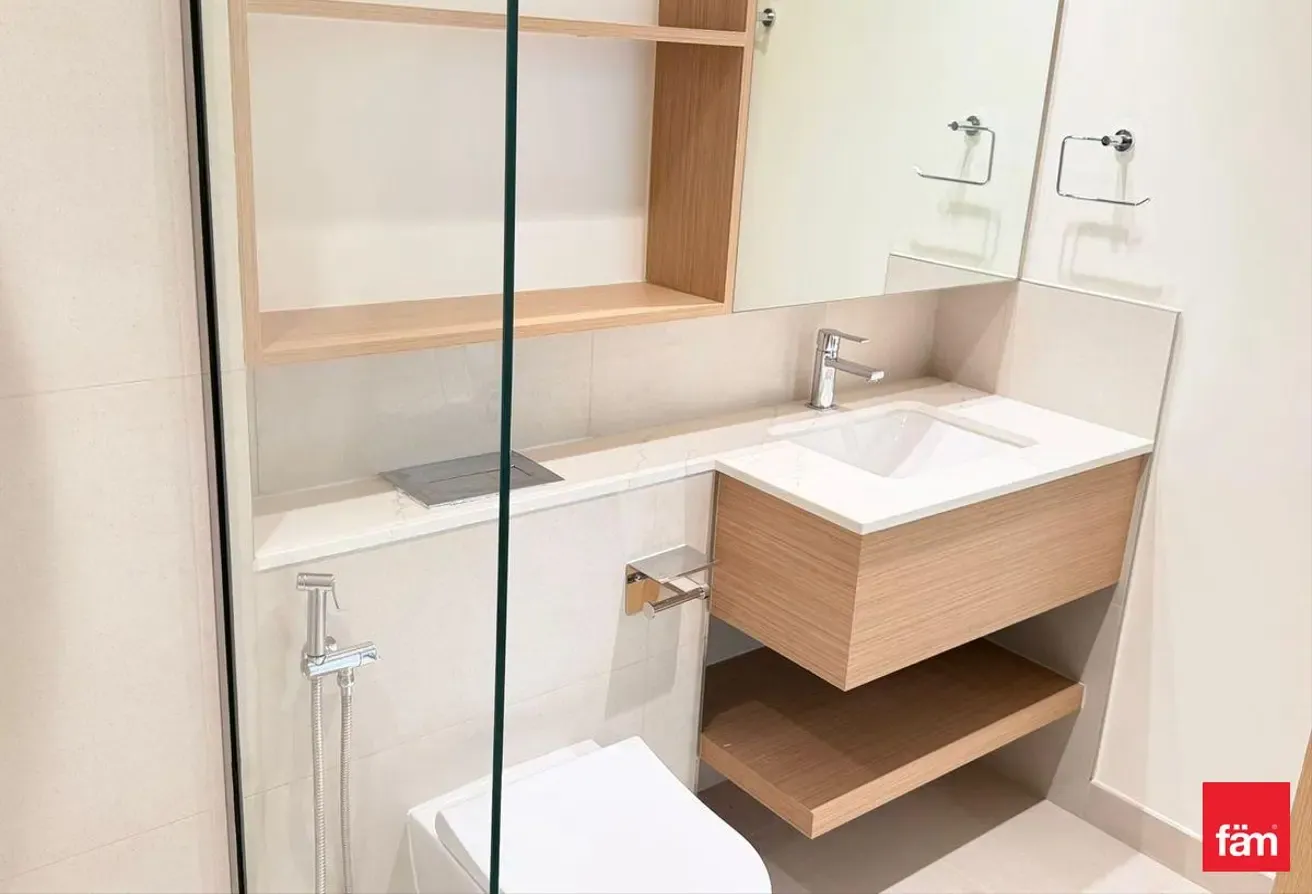 Fully Furnished | Park Horizon | Multiple Cheques