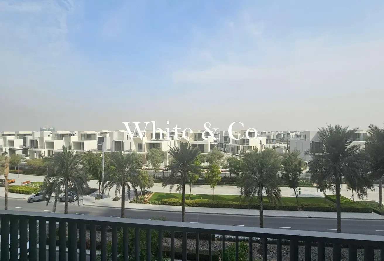LARGE TERRACE | OVERLOOKING | CHILLER FREE