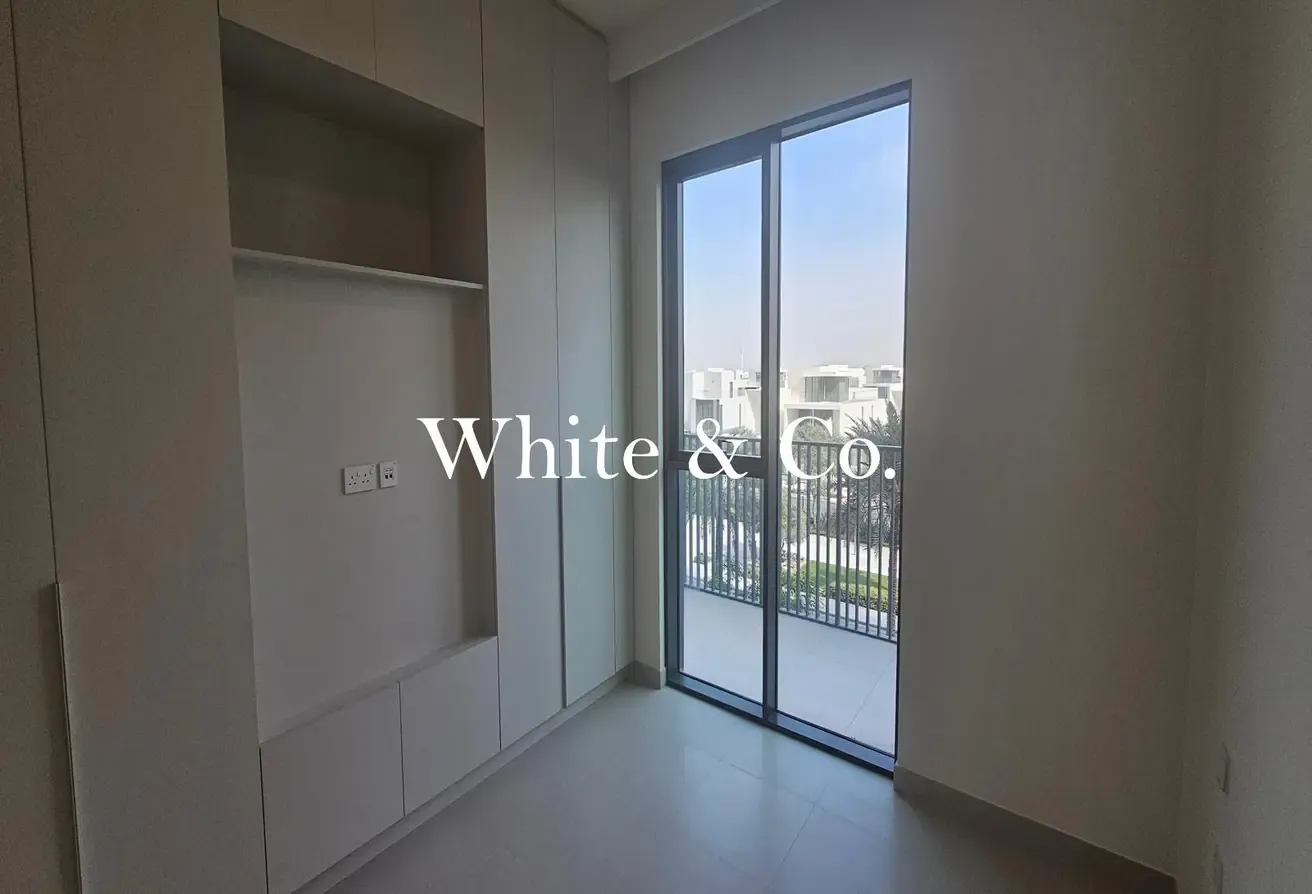 LARGE TERRACE | OVERLOOKING | CHILLER FREE