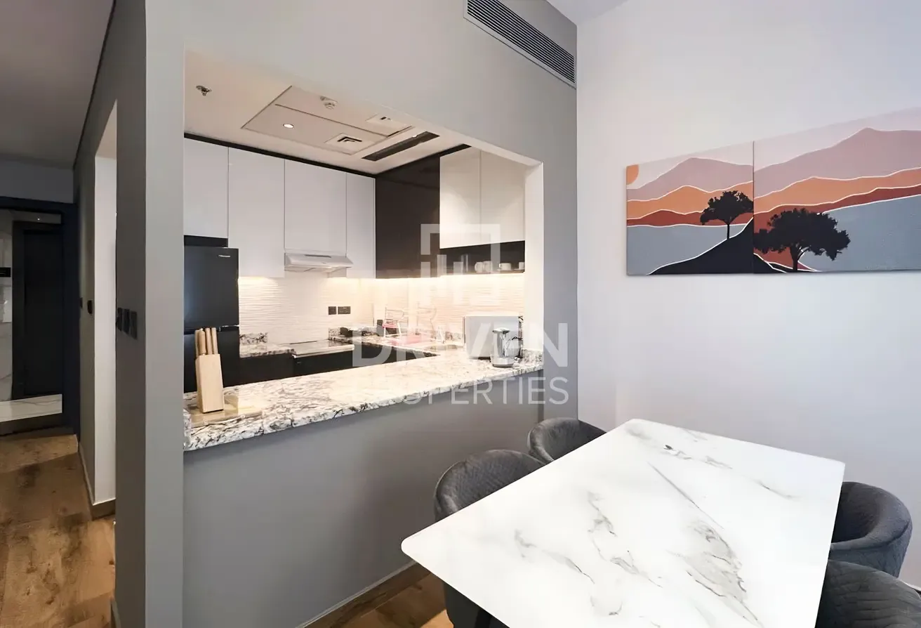 Available Feb | All Bills Included | Marina View