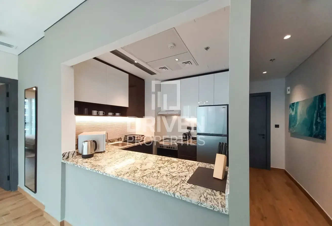 Vacant | All Bills Included | Close to Mall
