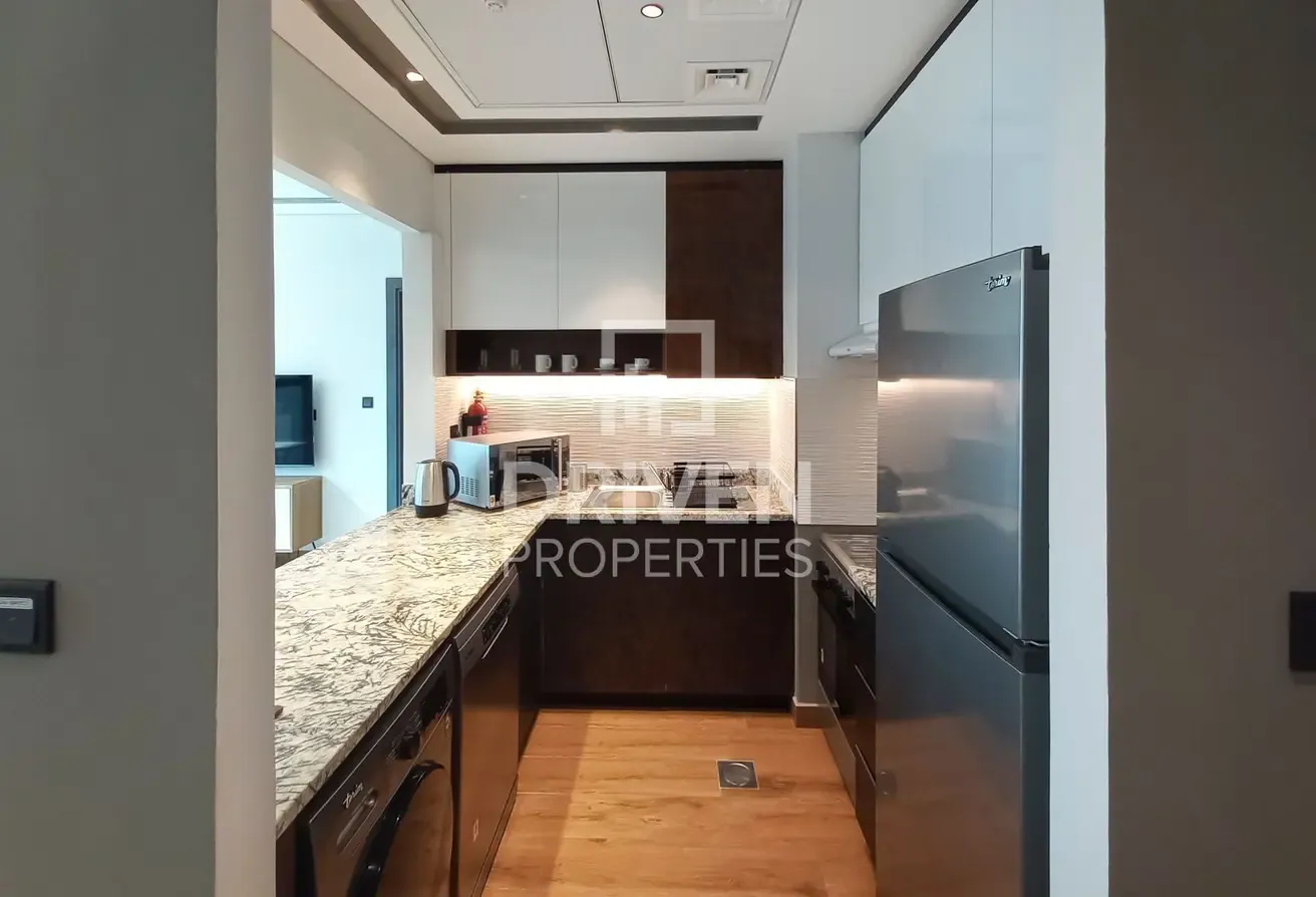 Vacant | All Bills Included | Close to Mall