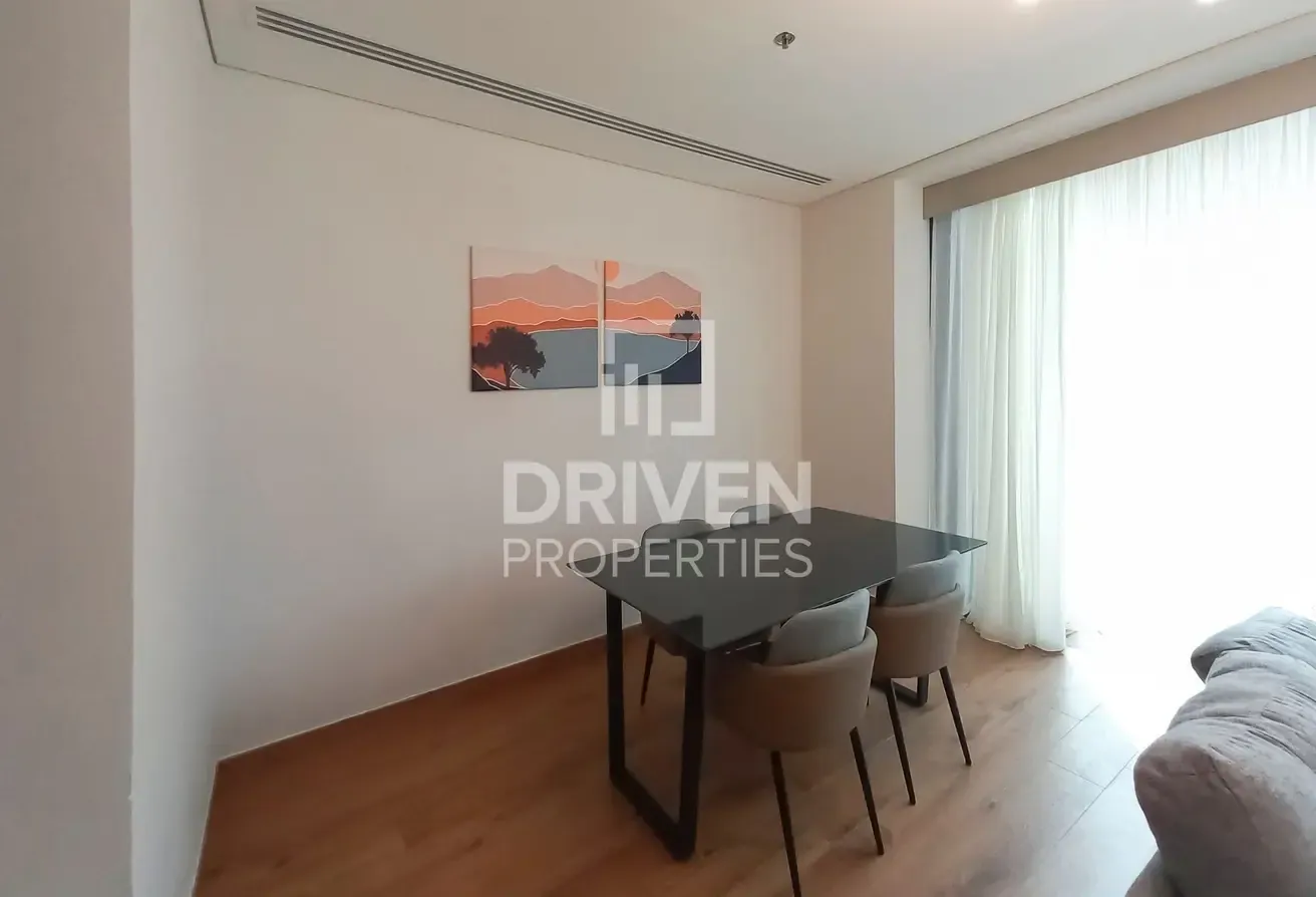 Vacant | All Bills Included | Close to Mall