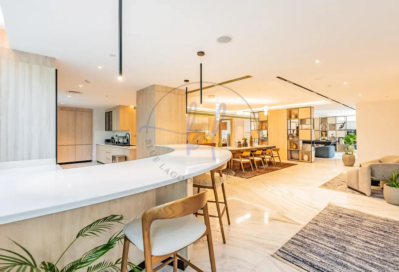 Bills Included | Luxury Penthouse | Top Furnished