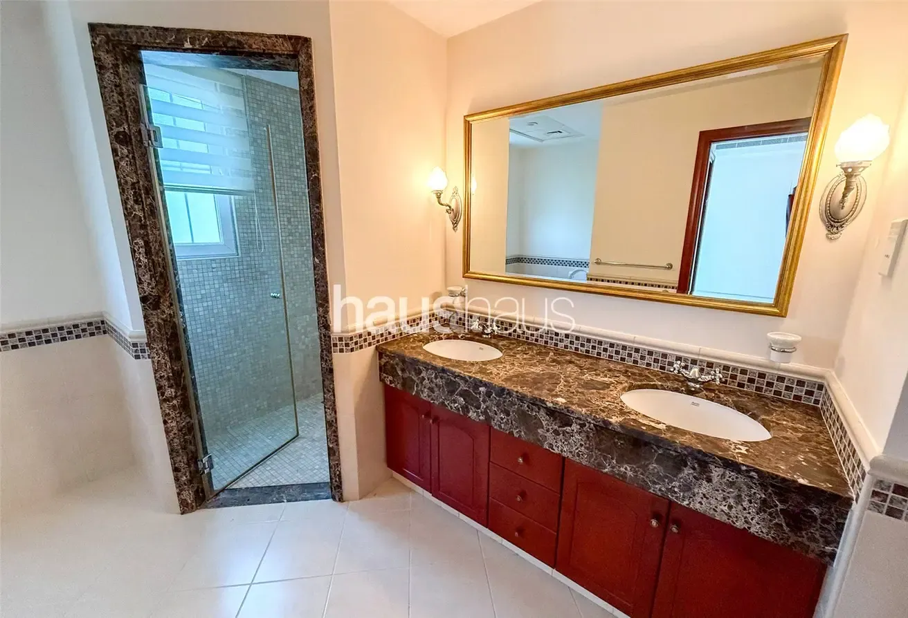 Vacant Soon | Private Pool | White Kitchen