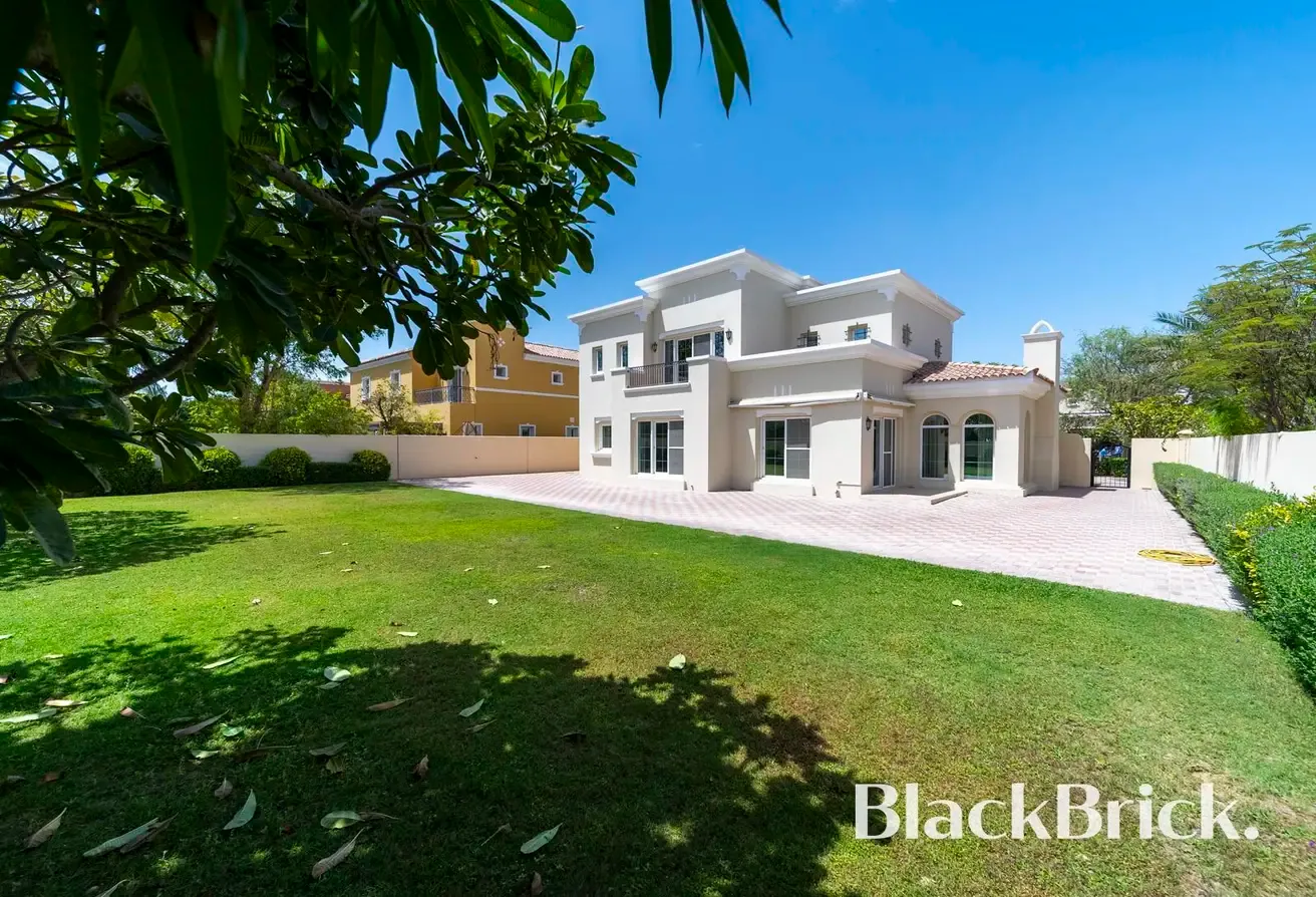 Vacant | 4BR | Big Plot | Immaculate