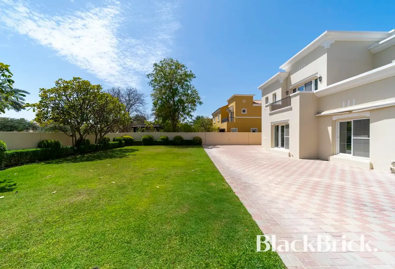 Vacant | 4BR | Big Plot | Immaculate