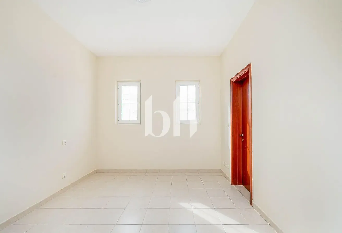 Single Row | Huge Plot | Type 16 | Maids