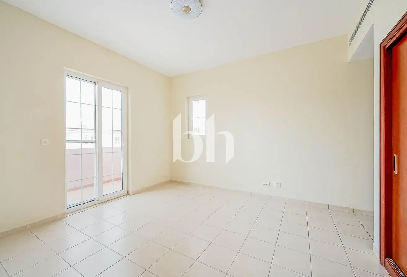 Single Row | Huge Plot | Type 16 | Maids