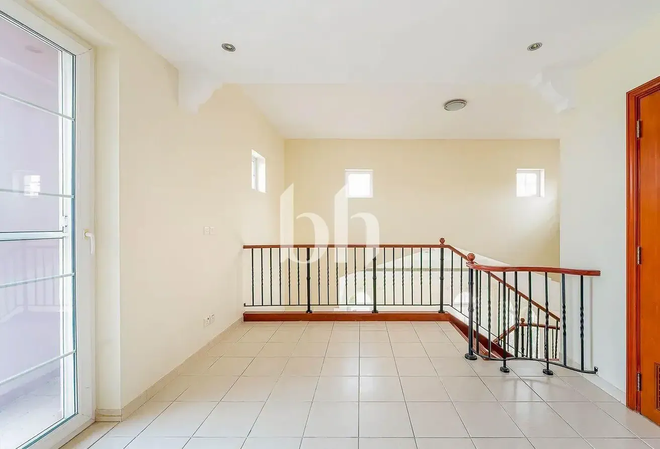 Single Row | Huge Plot | Type 16 | Maids