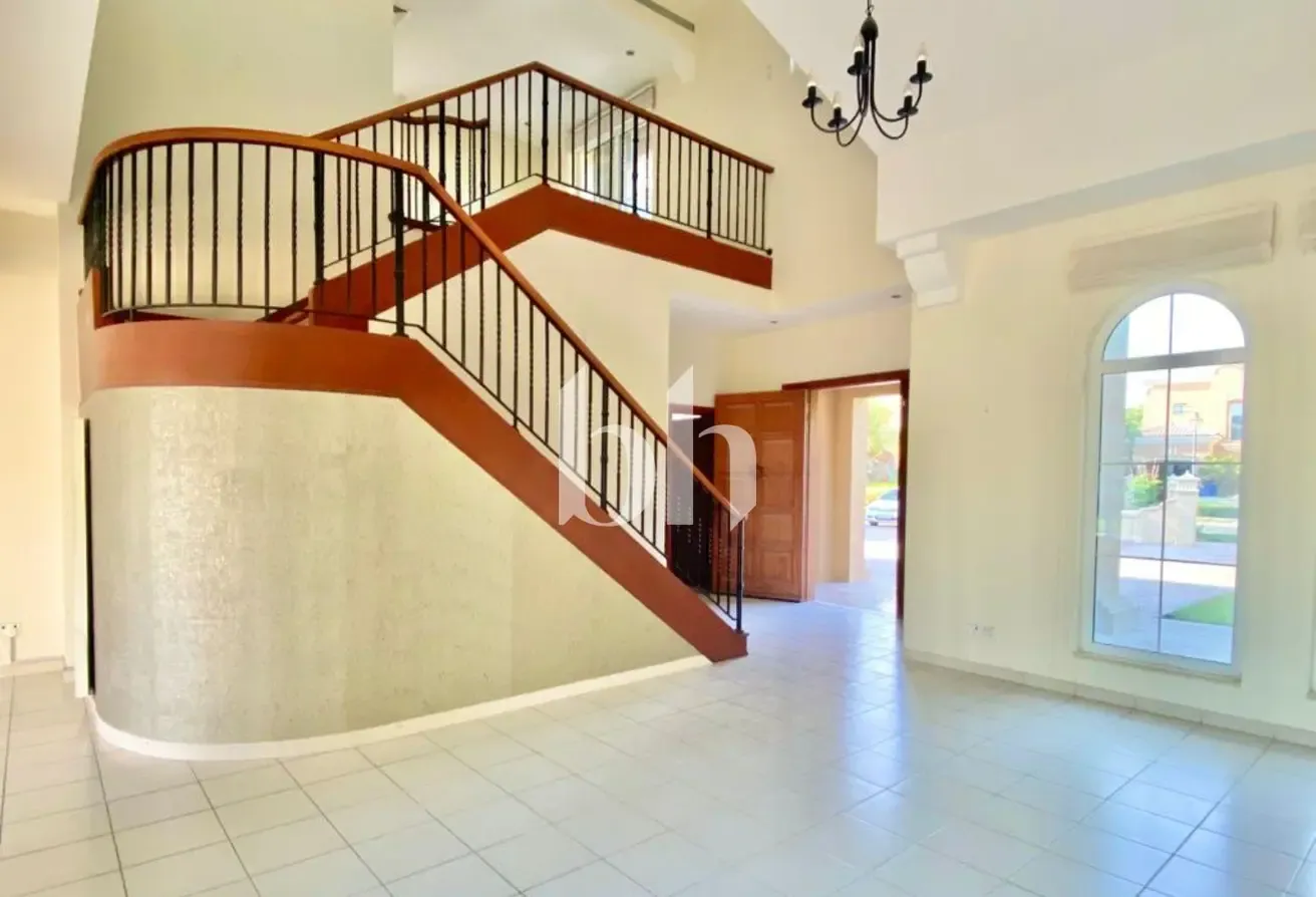 Private Pool | Large Plot | Close to Entrance