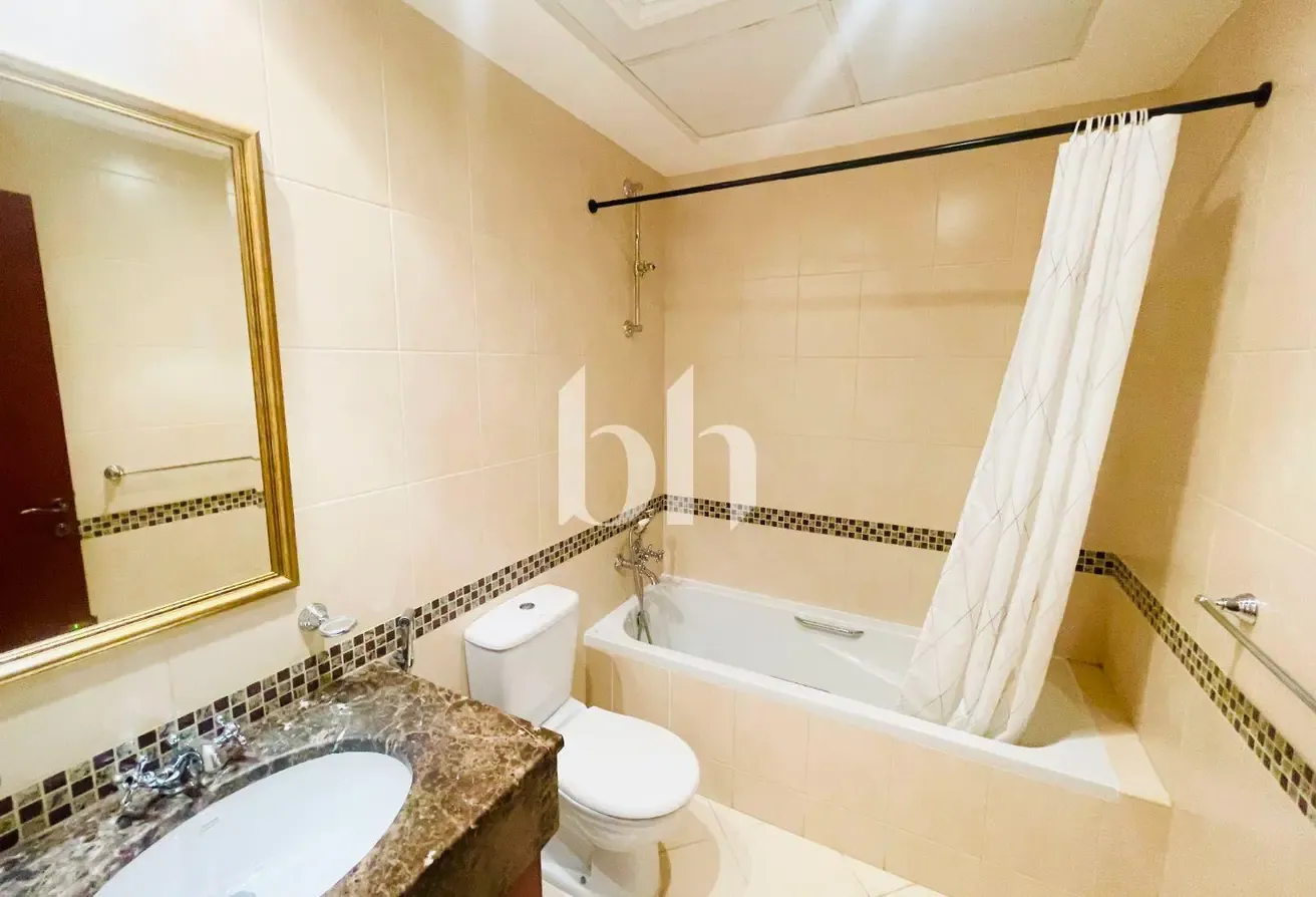 Private Pool | Large Plot | Close to Entrance