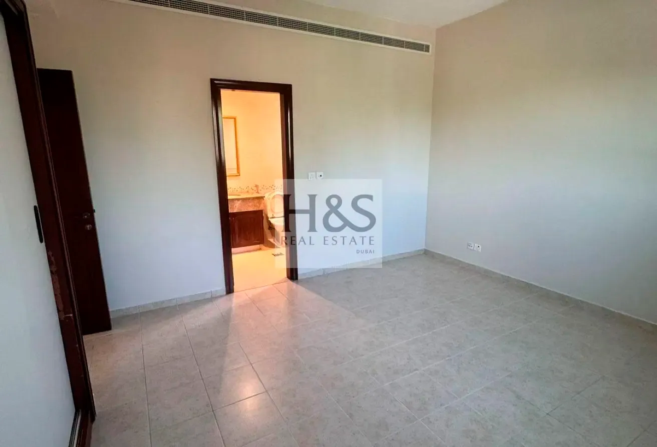 4 Bed | Standalone Villa | Private Garden | Vacant