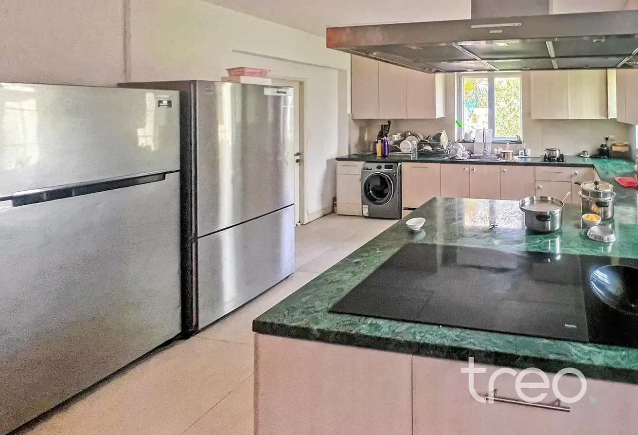 Type 12 | Golf Course View | Private Pool
