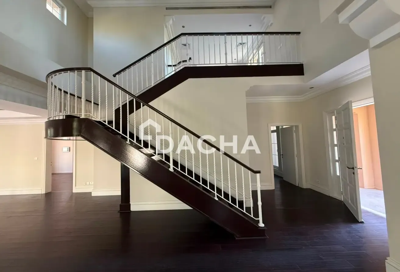 Huge Plot | Vacant | Prime Location