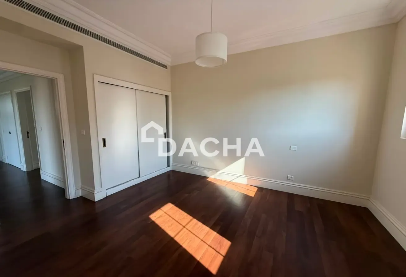 Huge Plot | Vacant | Prime Location