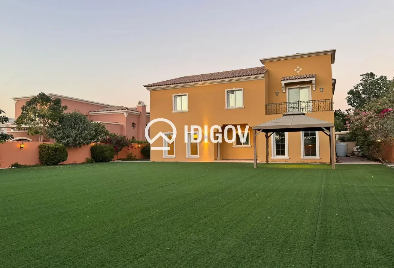 4BR Villa | Vacant| Spacious Lawn |Upgrded Kitchen