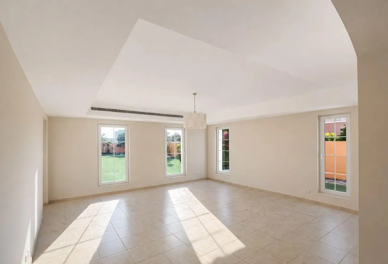 SPACIOUS | WELL MAINTAINED | PRIME LOCATION