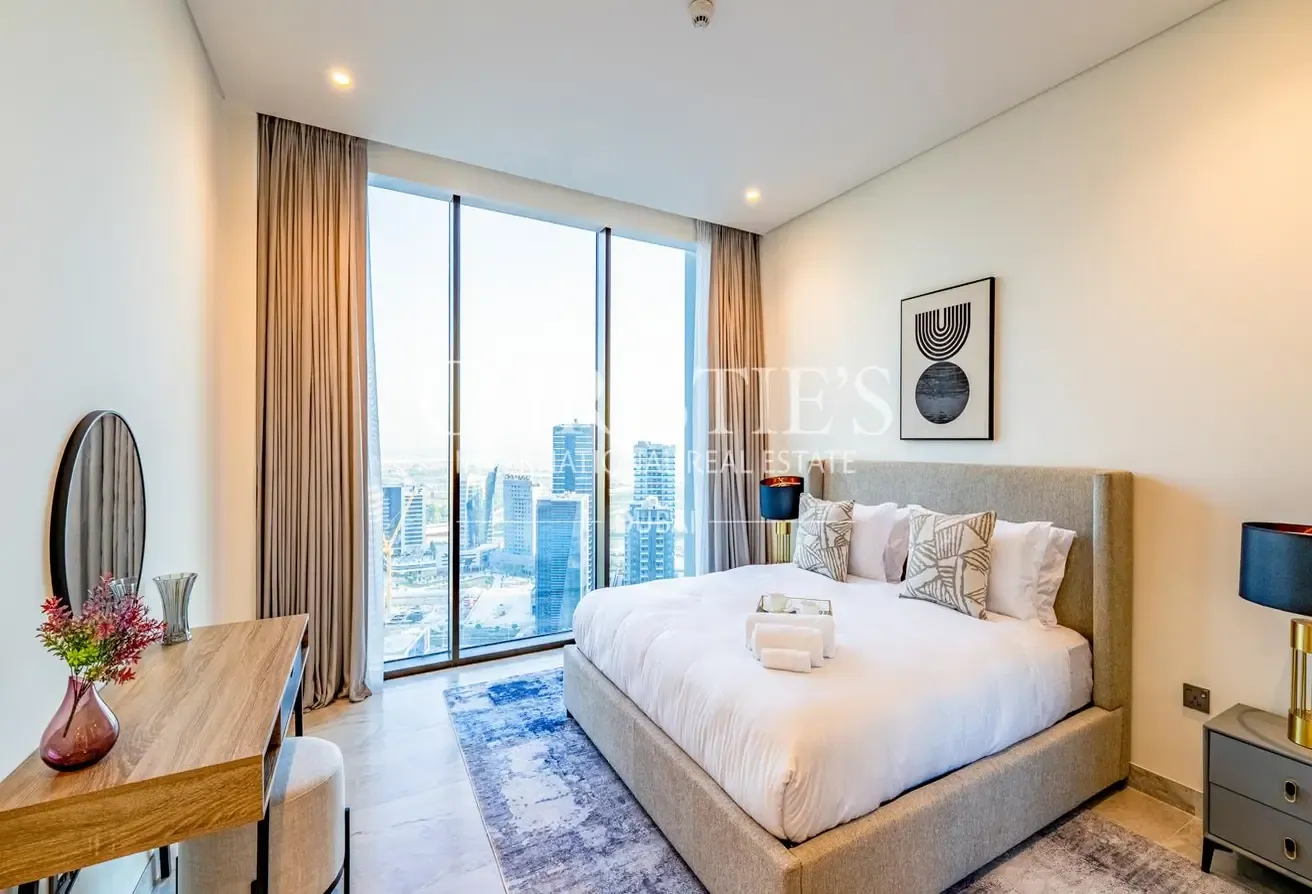 Signature Collection | Canal Views | Furnished