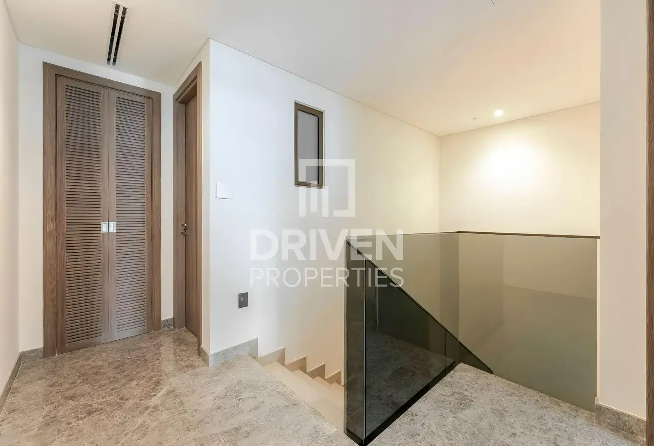 Waterfront Living | Elegant Apt | Ready to Move in