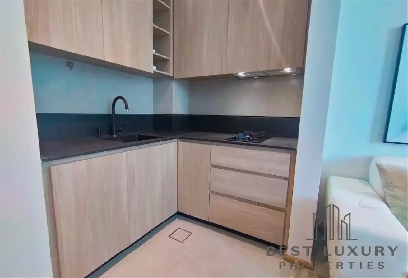 STUDIO | COMMUNITY VIEW | HIGH-END FURNISHED
