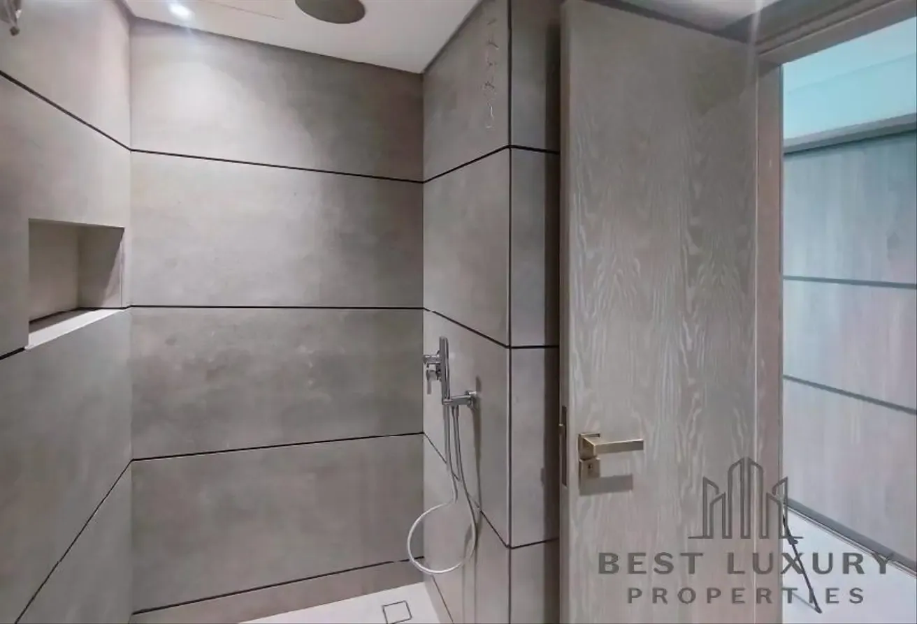 STUDIO | COMMUNITY VIEW | HIGH-END FURNISHED