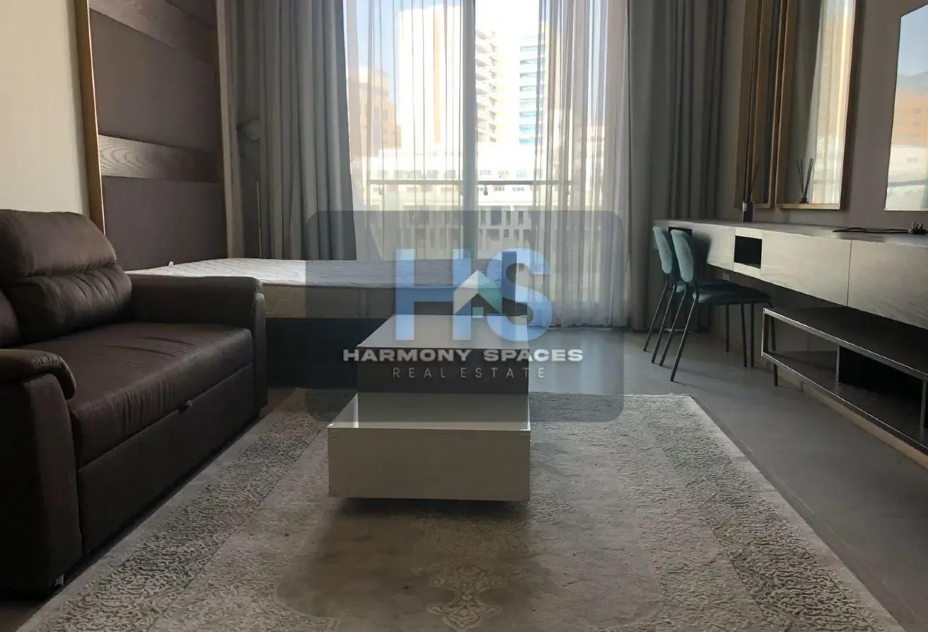 Fully furnished & Spacios Studio | Vacant