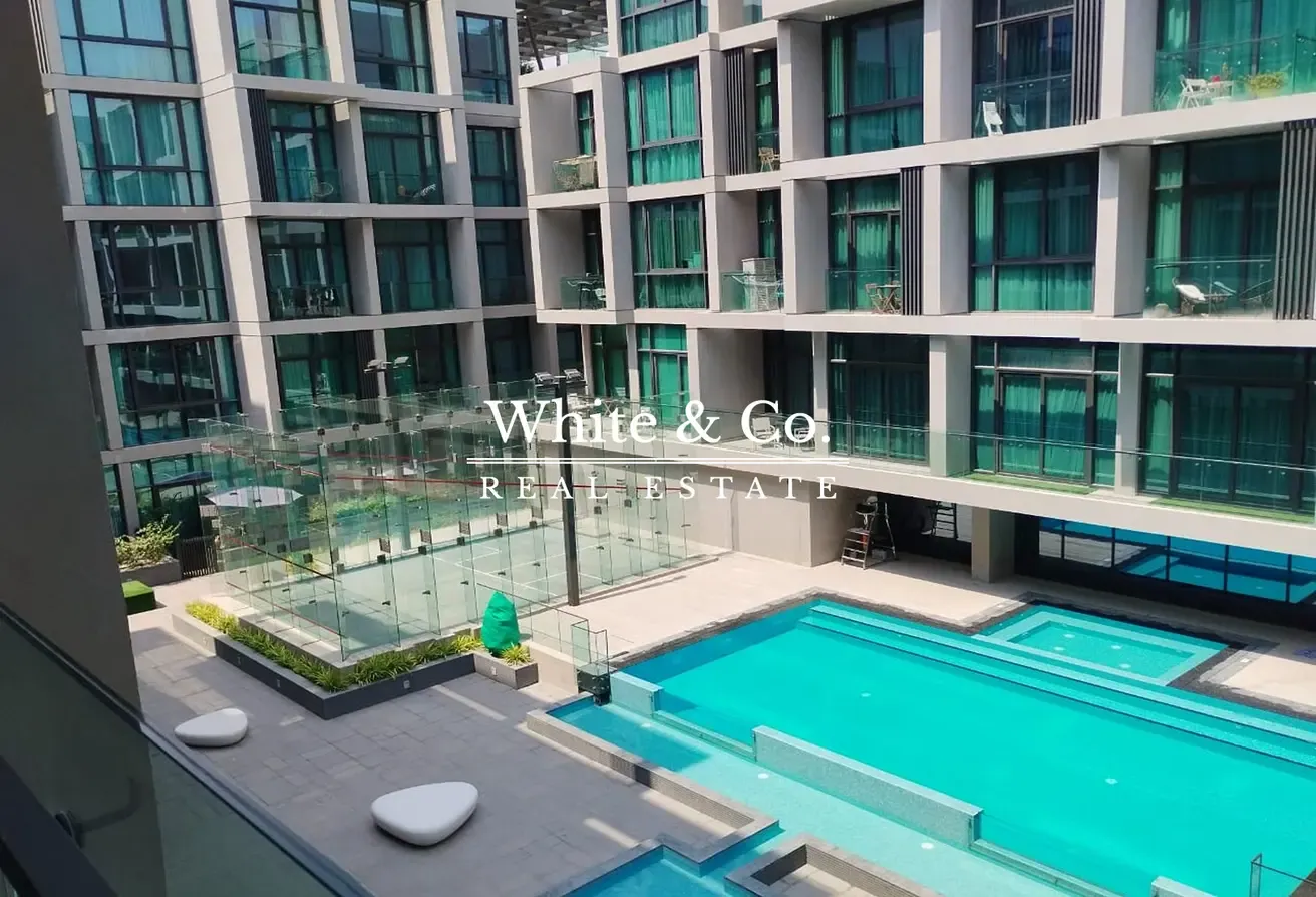 LARGE LAYOUT | POOL VIEW | CHILLER FREE