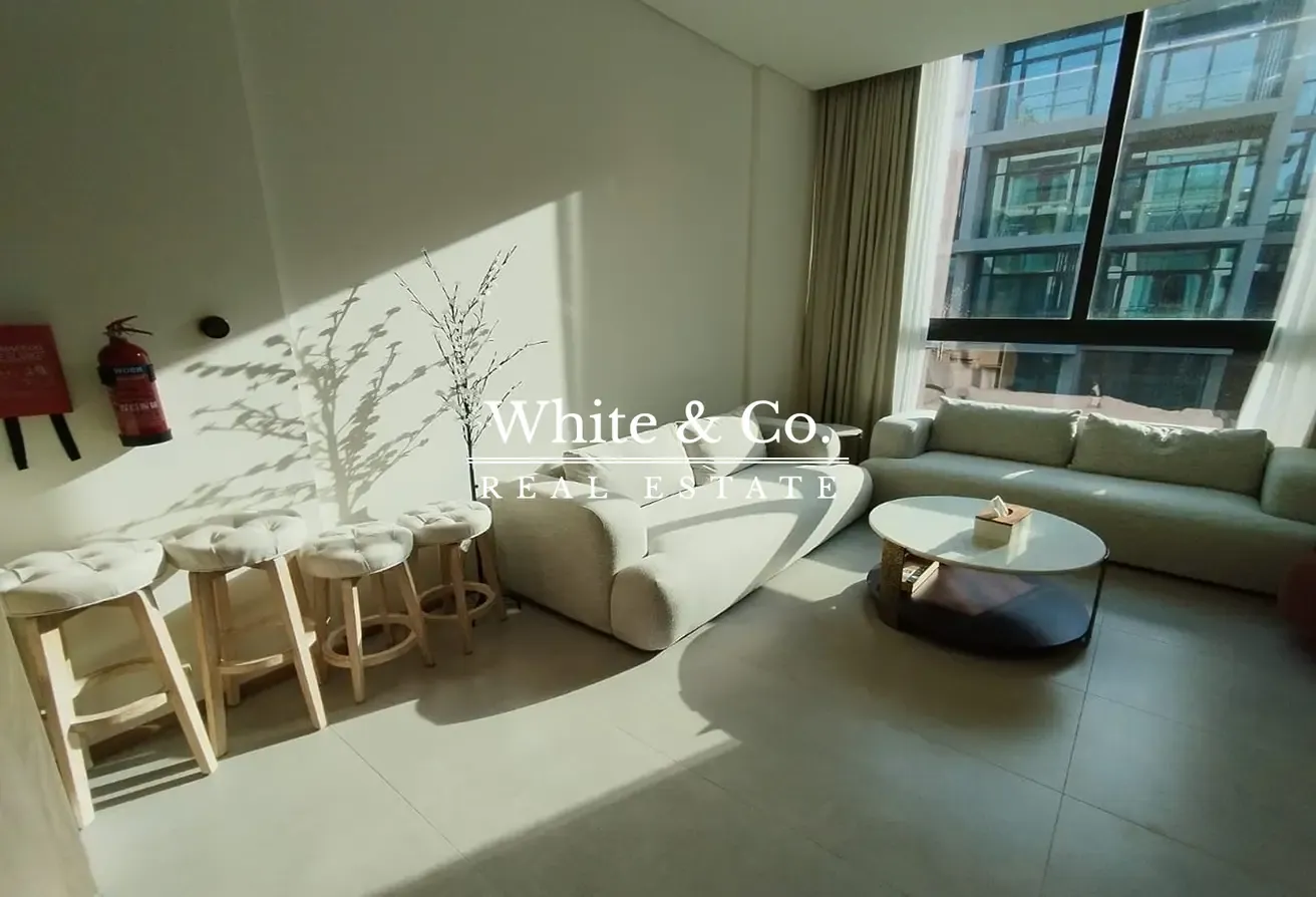 LARGE LAYOUT |  POOL VIEW | CHILLER FREE