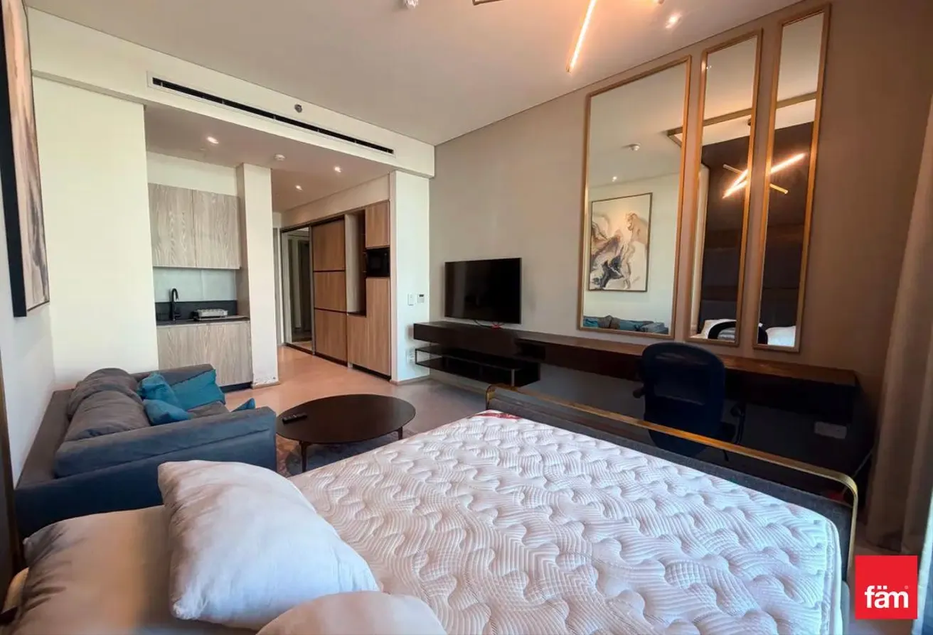 Furnished Studio | Vacant In May | Exclusive
