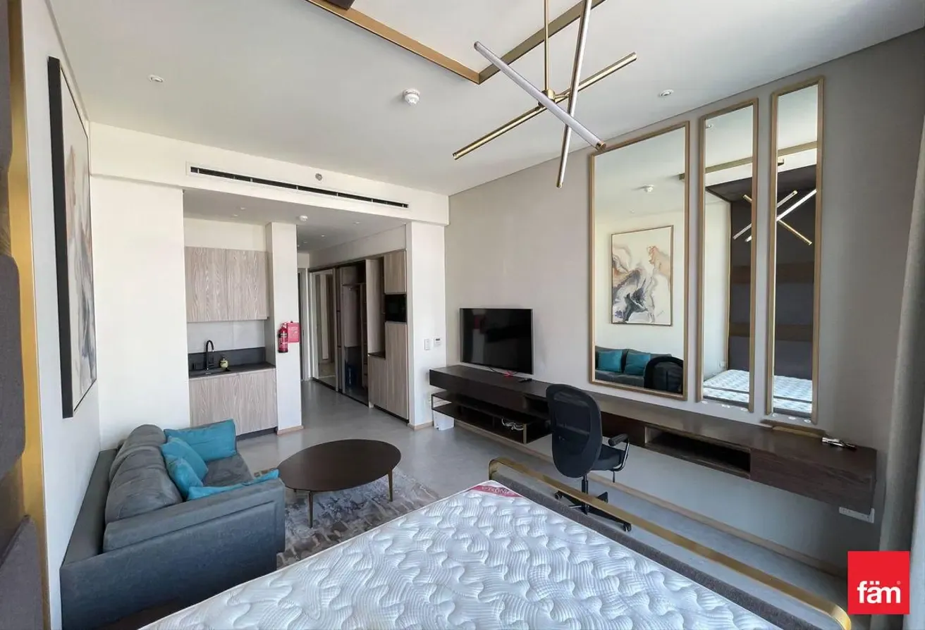 Furnished Studio | Vacant In May | Exclusive