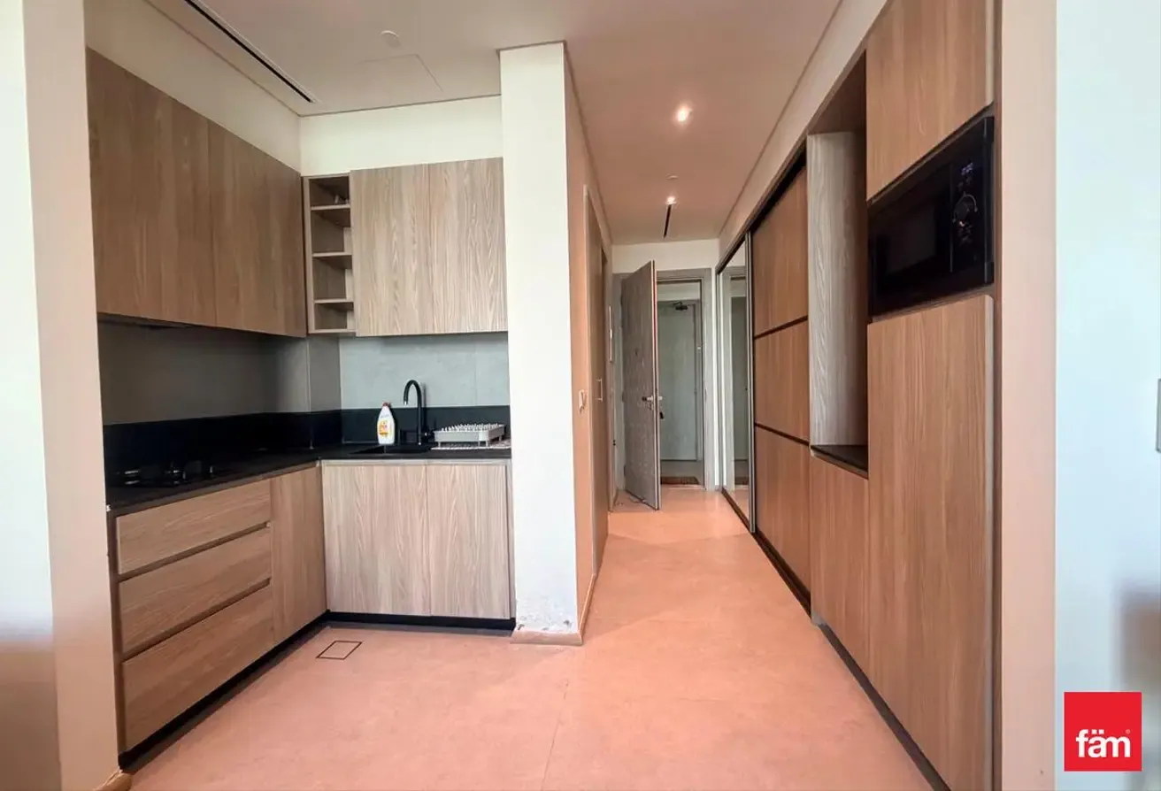 Furnished Studio | Vacant In May | Exclusive