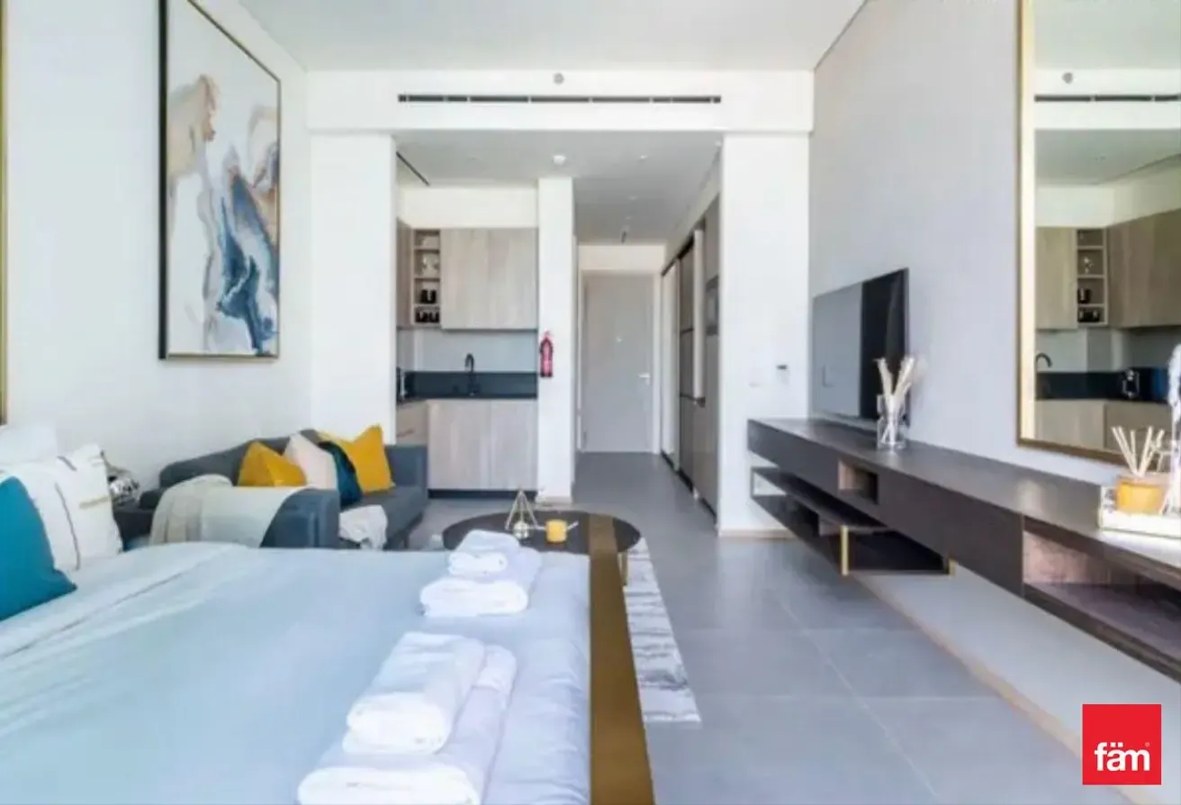 Furnished Studio | Vacant In May | Exclusive