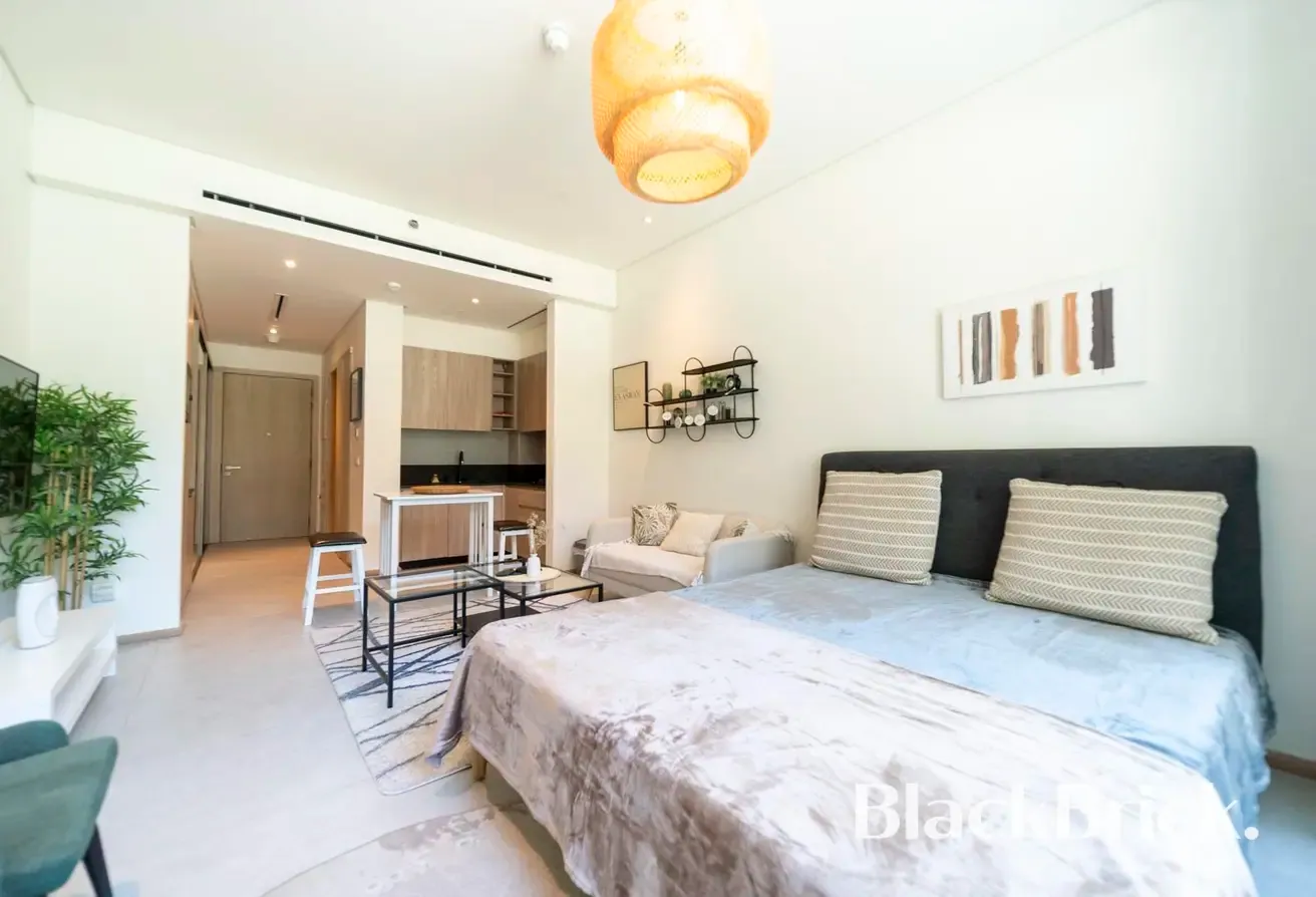 Charming Studio with Spacious Terrace | JVC