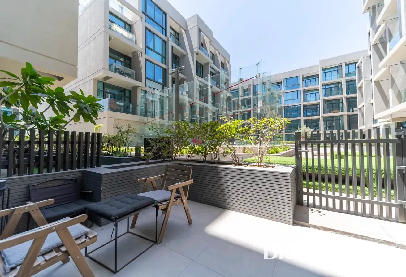 Charming Studio with Spacious Terrace | JVC