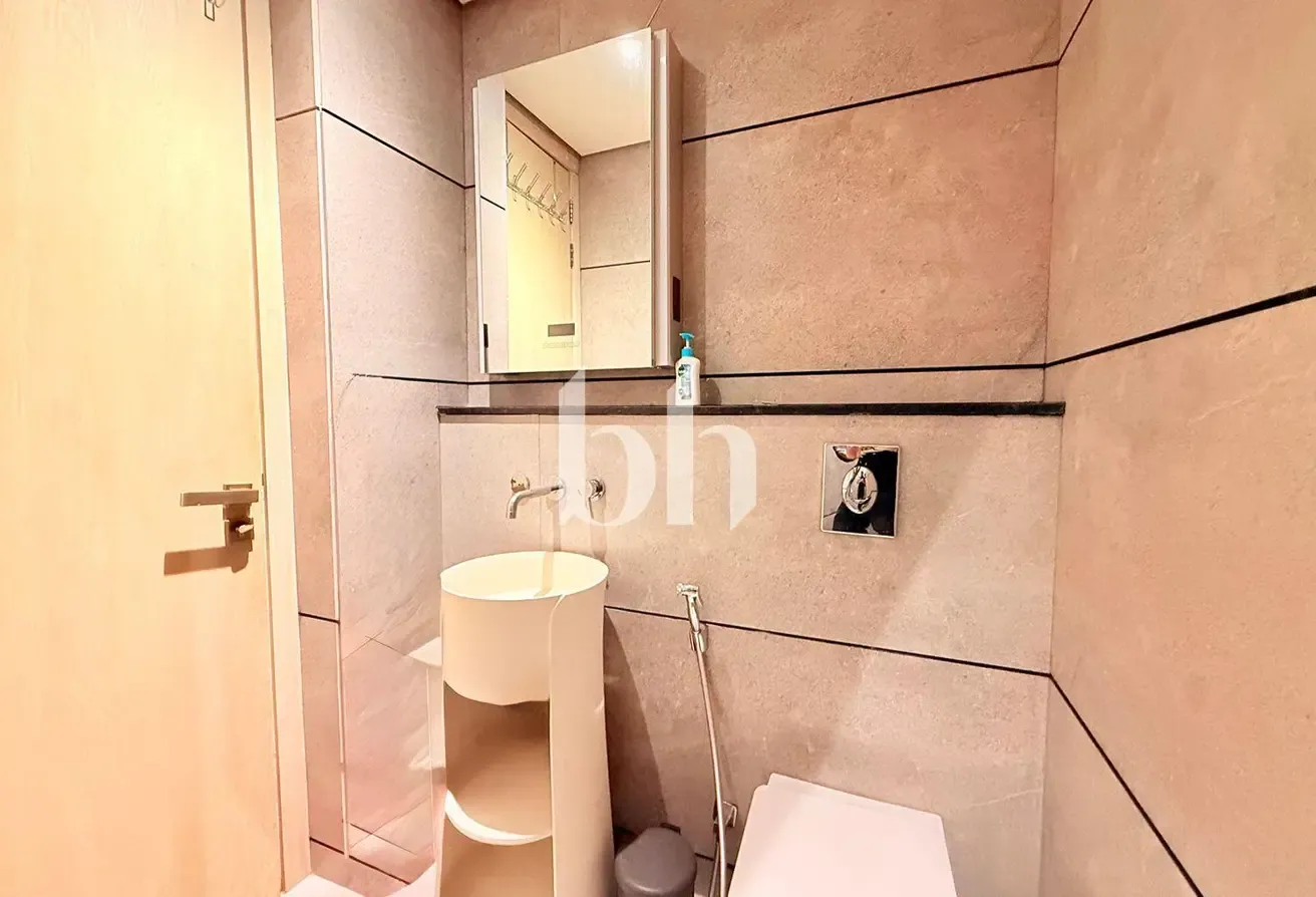 Vacant | Fully Furnished | Courtyard Views